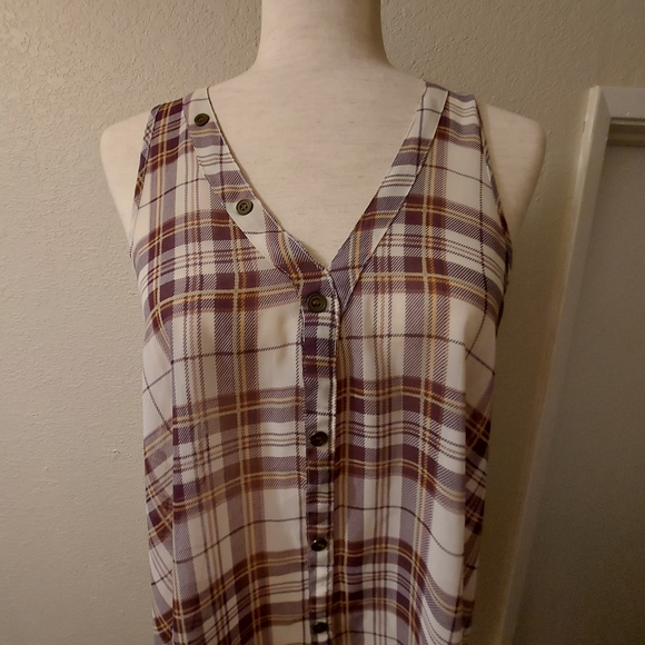 DECREE: V Neck Plaid Button Hi-low Chiffon Top | Size M - Picture 15 of 16